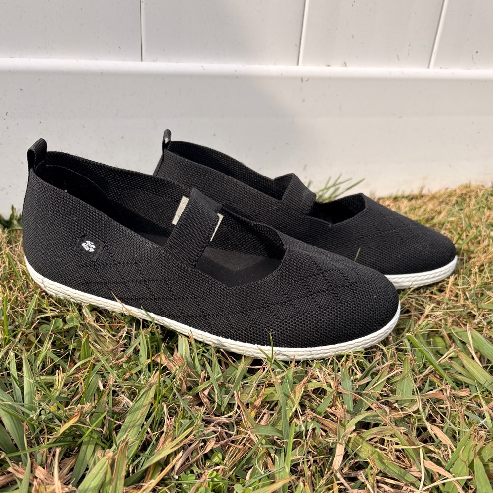 Tommy Bahama Black Women's Flats
